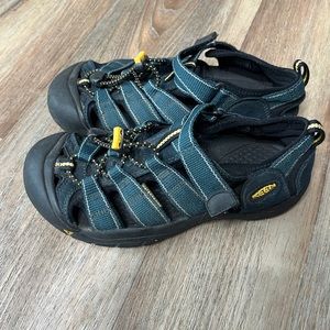 Keen Sandals BIG KIDS' NEWPORT H2 Water Shoes